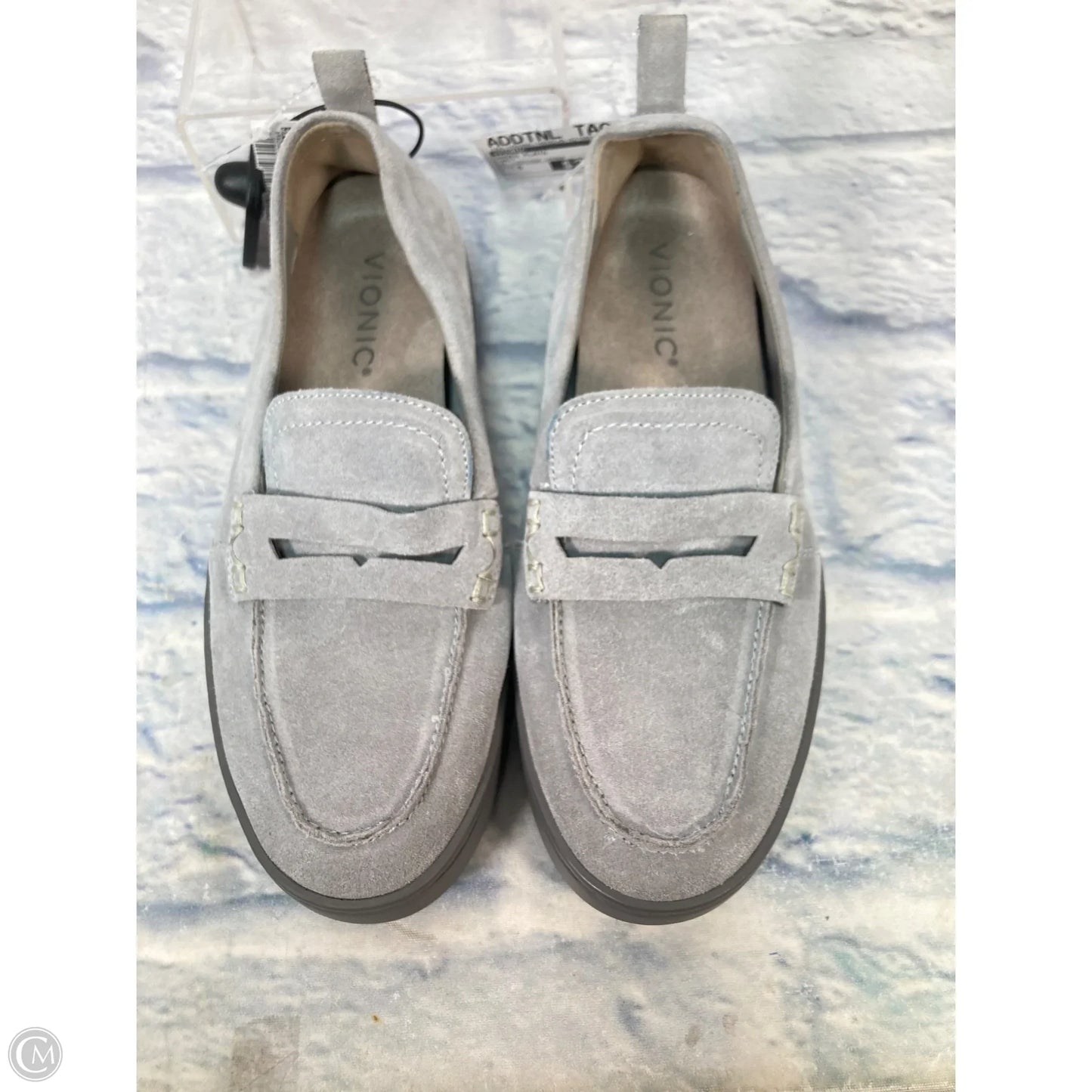 Shoes Flats By Vionic In Grey, Size: 6