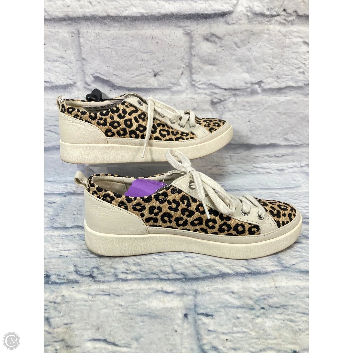 Shoes Sneakers By Vionic In Animal Print, Size: 7