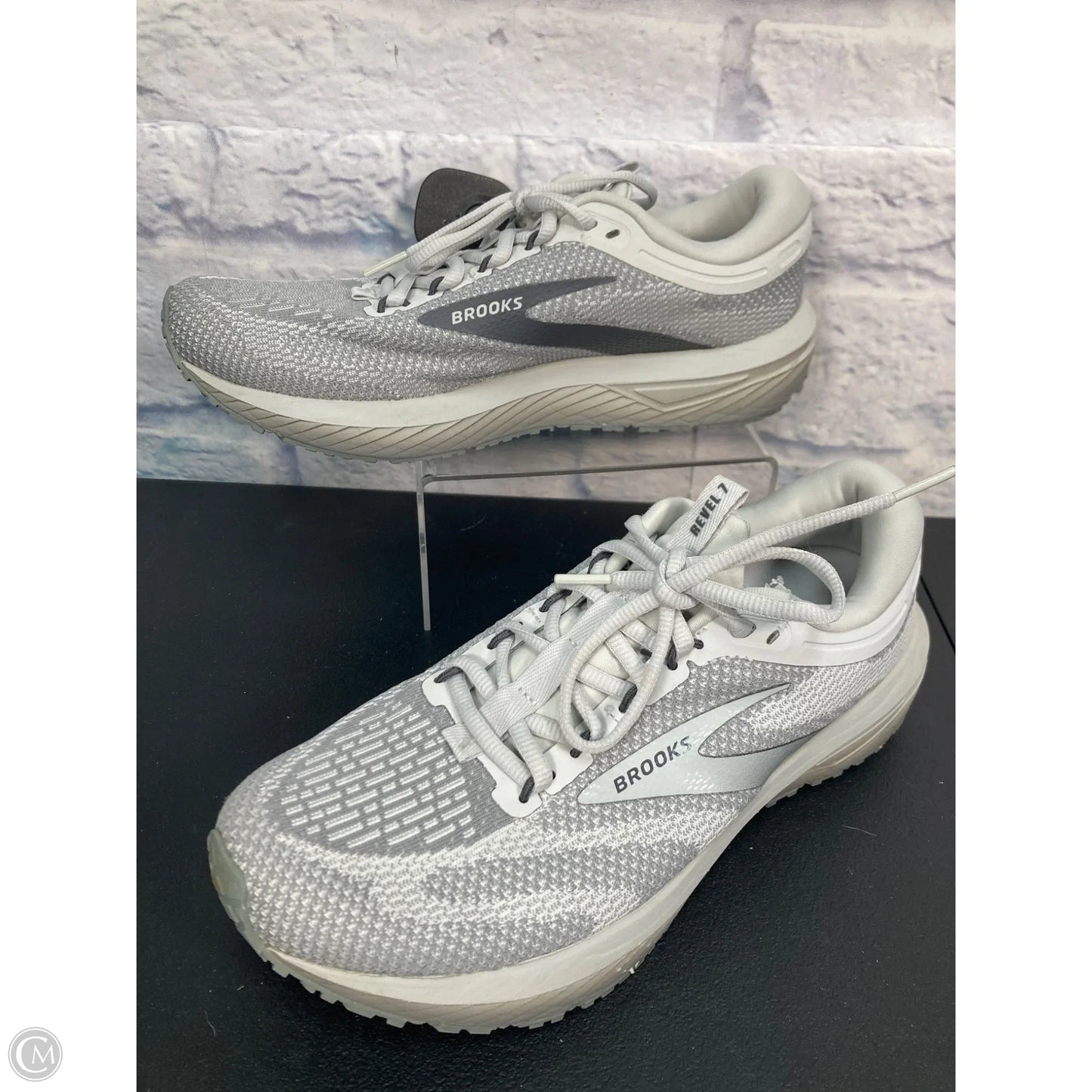 Shoes Athletic By Brooks In Grey, Size: 10
