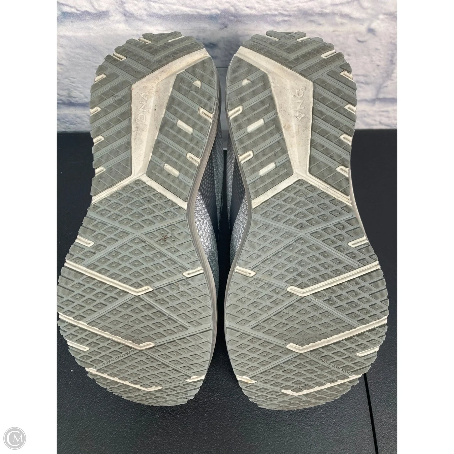 Shoes Athletic By Brooks In Grey, Size: 10