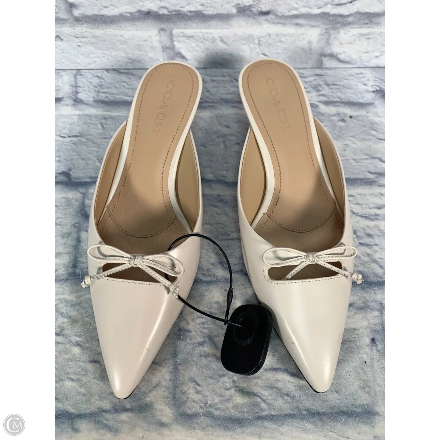 Shoes Designer By Coach In Cream, Size: 8.5