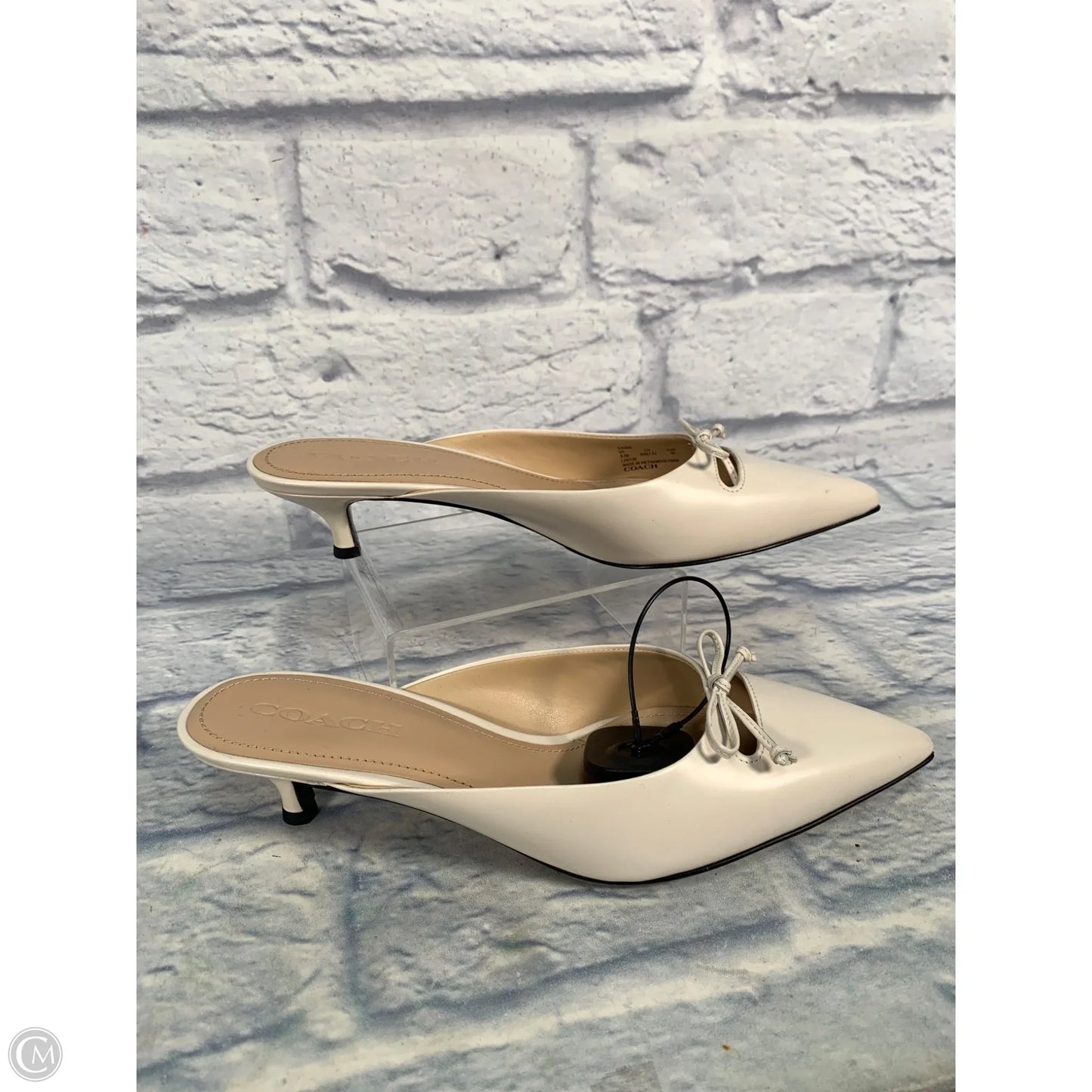 Shoes Designer By Coach In Cream, Size: 8.5