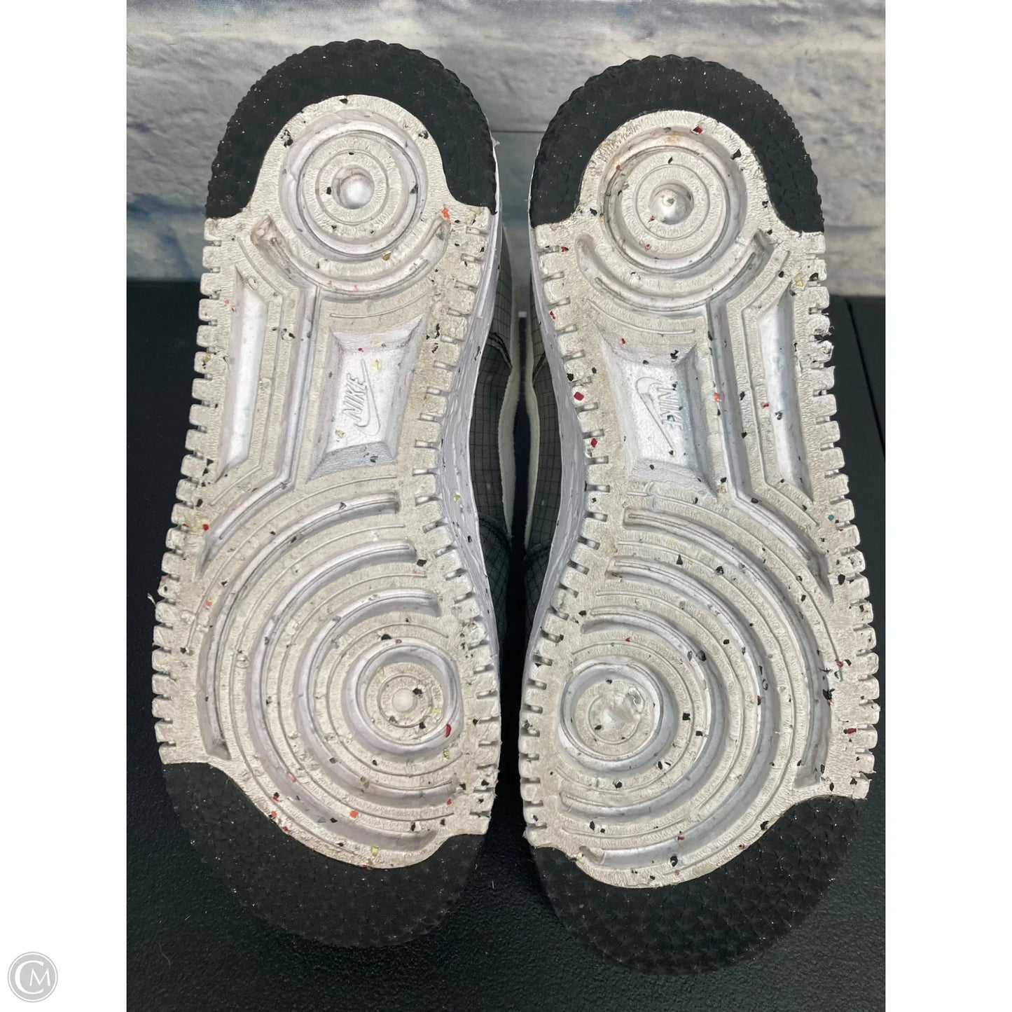 Shoes Athletic By Nike In Grey & Yellow, Size: 7