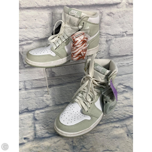 Shoes Sneakers By Nike In Green, Size: 6.5