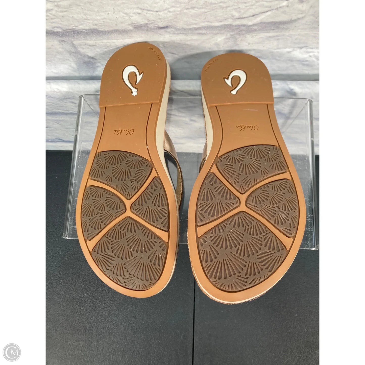 Sandals Flats By Olukai In Brown, Size: 6