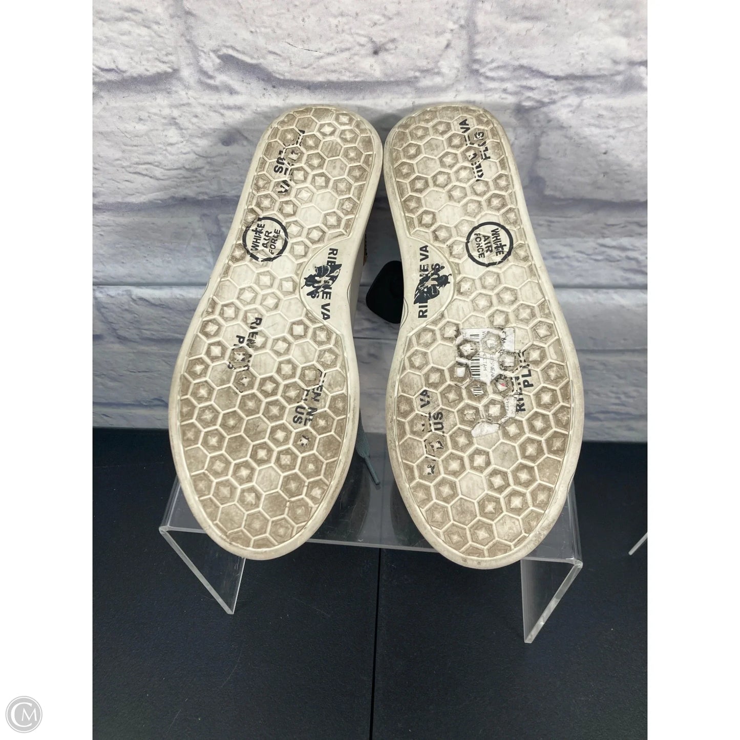 Shoes Sneakers By Clothes Mentor In Yellow, Size: 8
