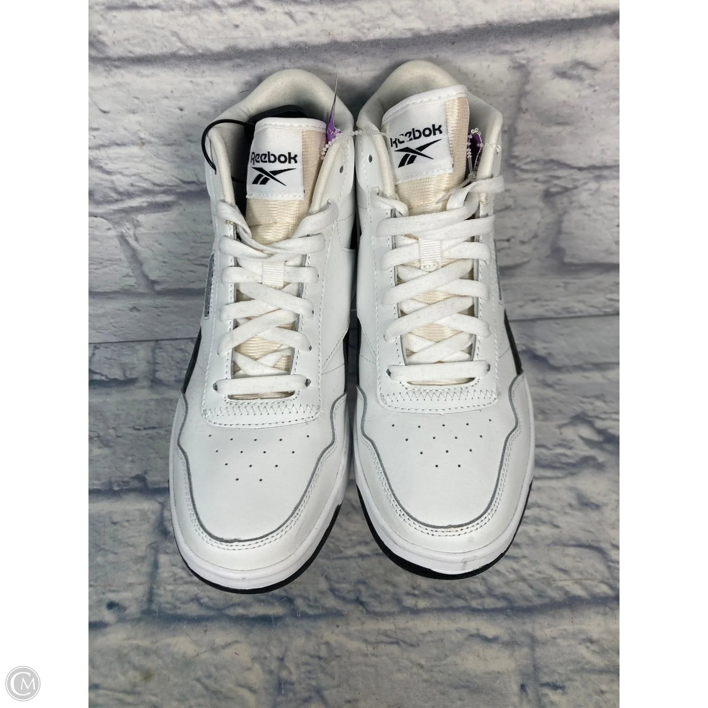 Shoes Sneakers By Reebok In Black & White, Size: 8.5