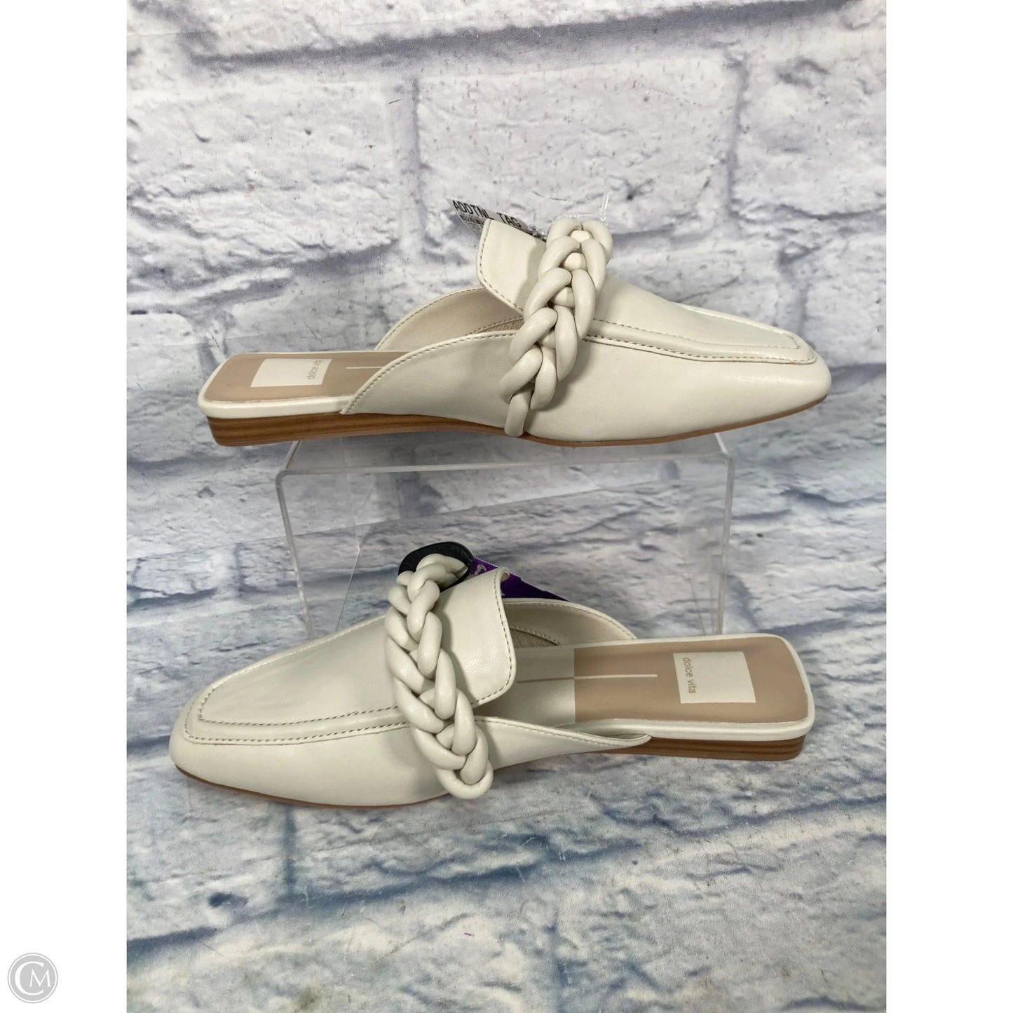 Shoes Flats By Dolce Vita In Cream, Size: 7.5
