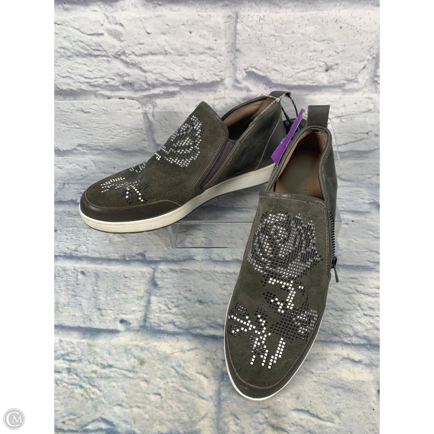 Shoes Sneakers By Donald Pliner In Grey, Size: 8.5