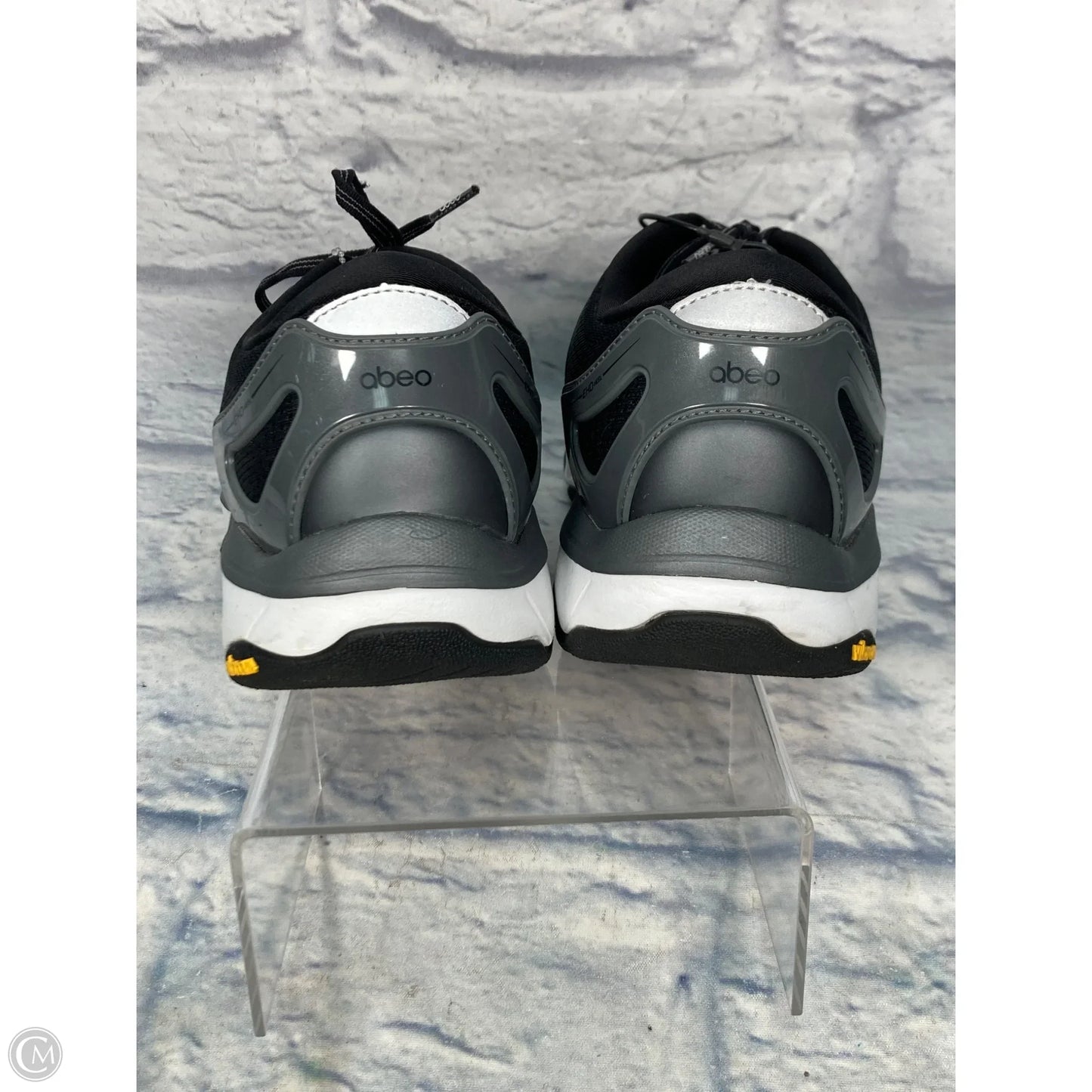 Shoes Athletic By Abeo In Black, Size: 11