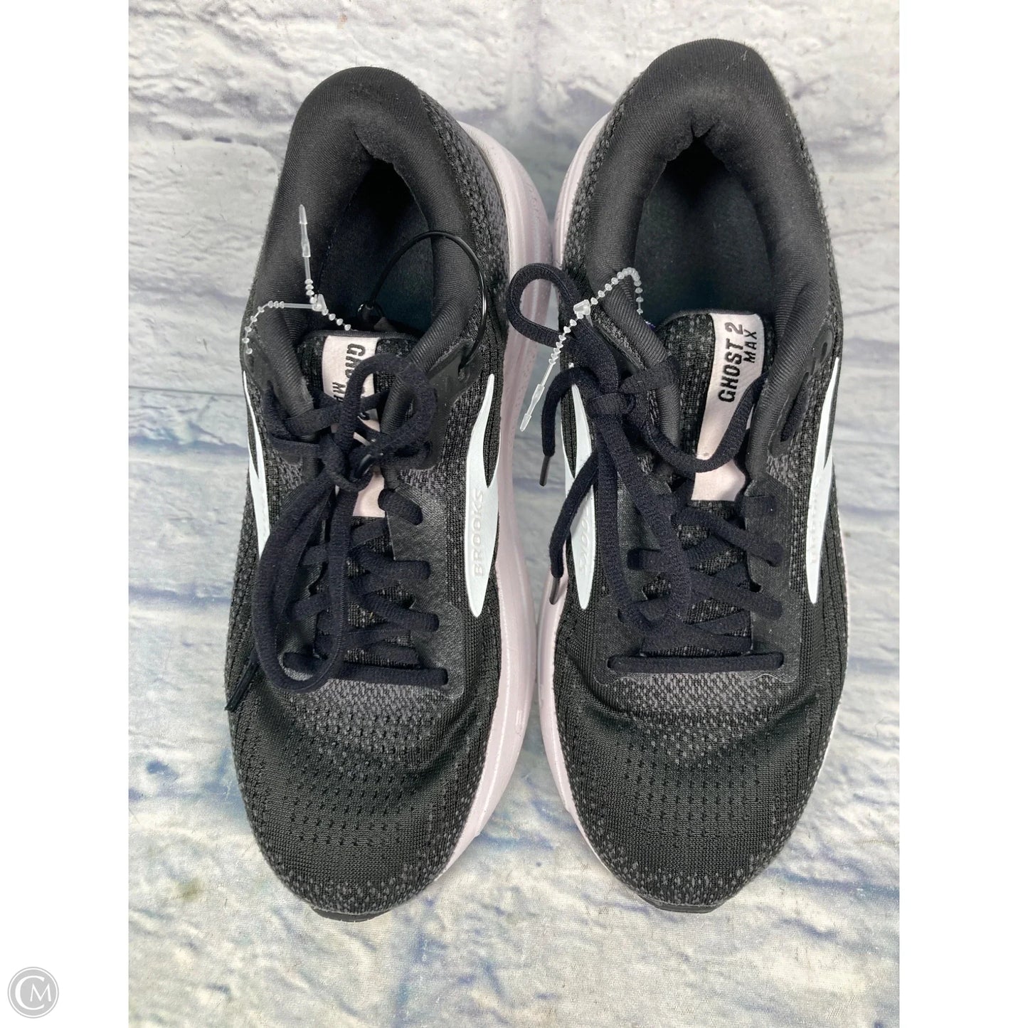 Shoes Athletic By Brooks In Black, Size: 8.5