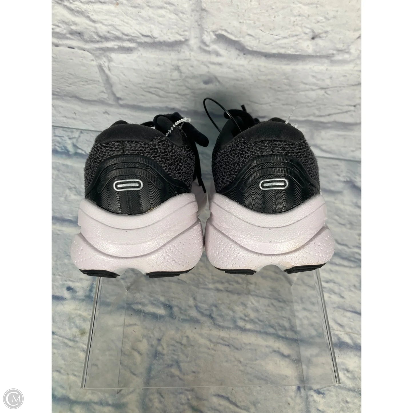 Shoes Athletic By Brooks In Black, Size: 8.5