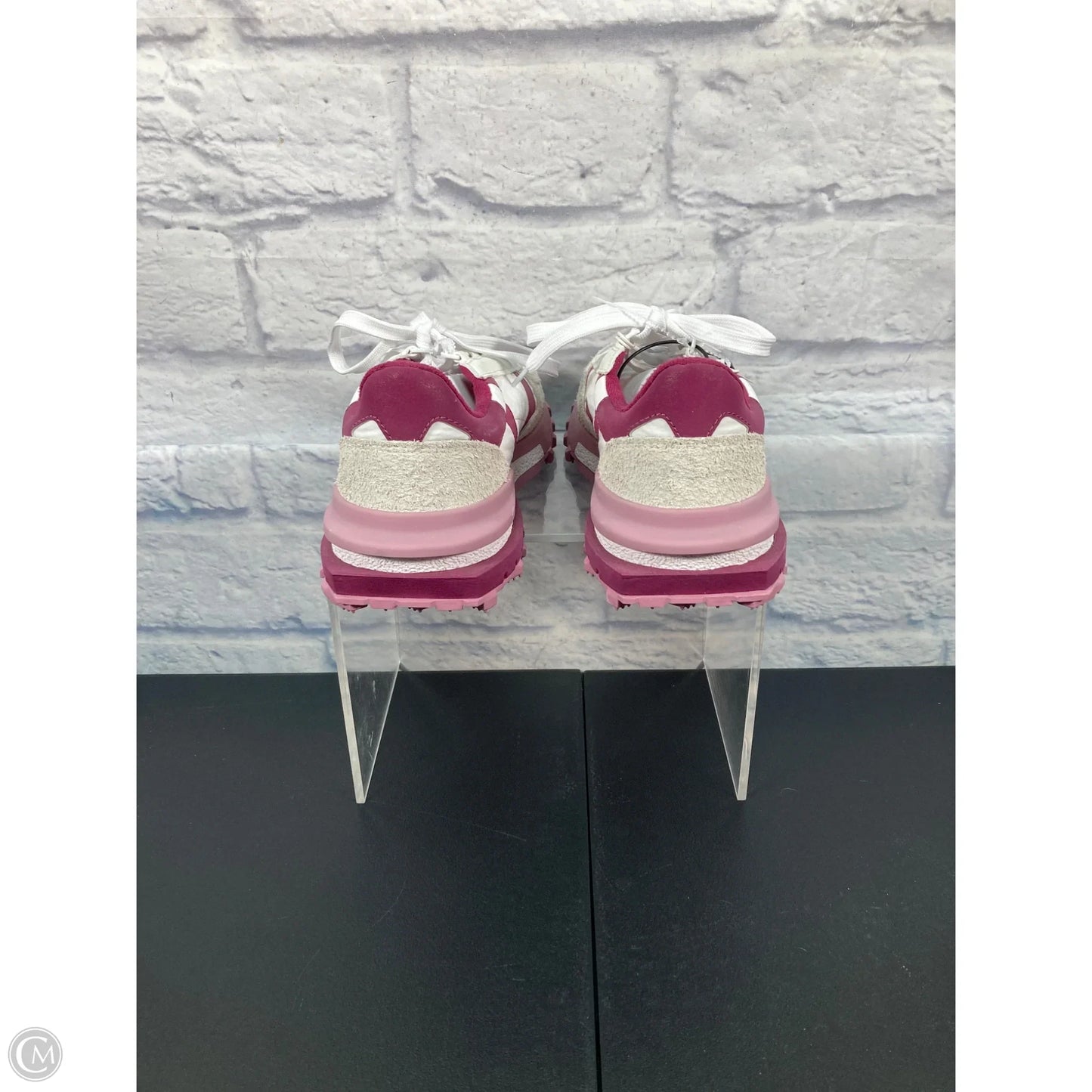 Shoes Athletic By Lacoste In Cream & Purple, Size: 9
