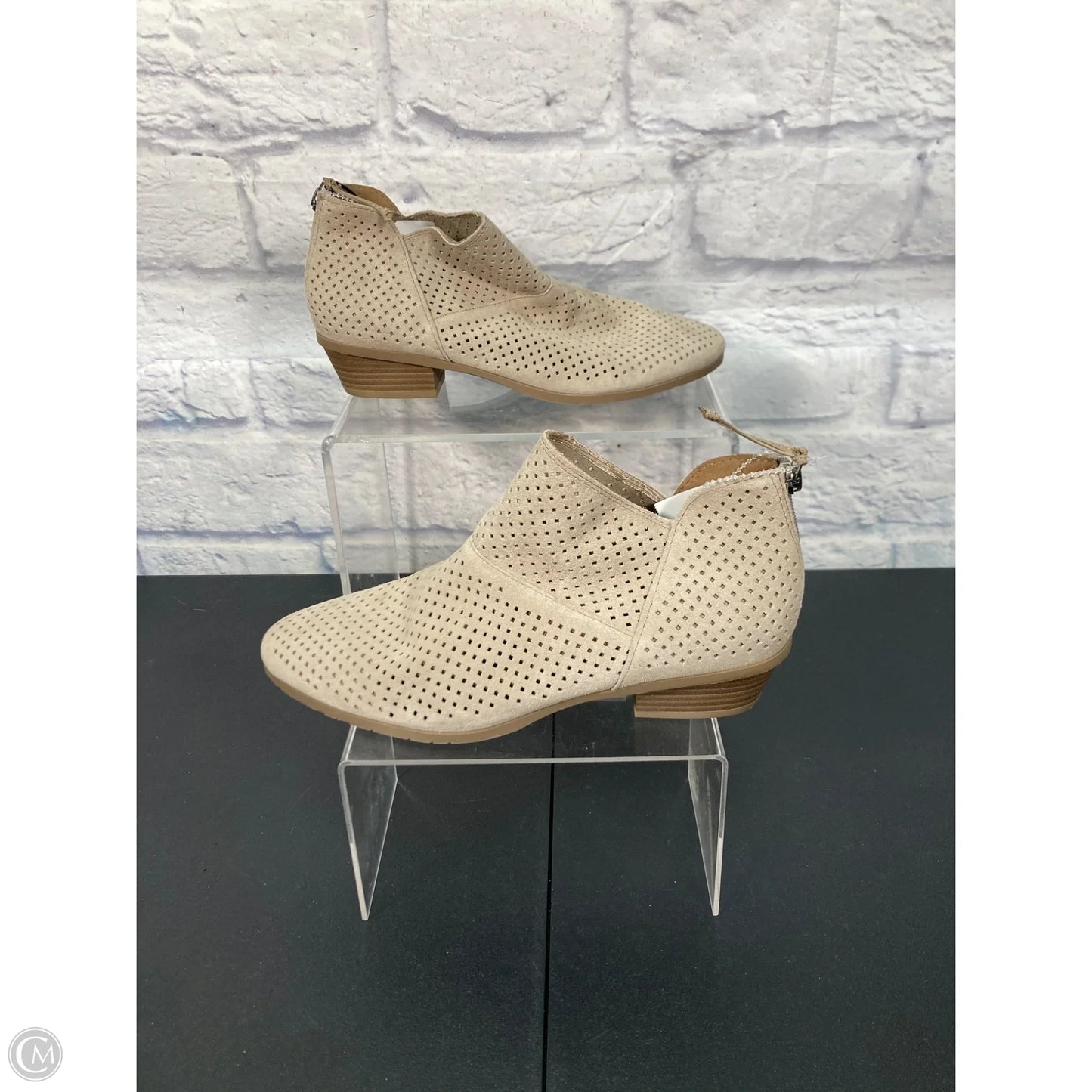 Boots Ankle Flats By Kenneth Cole In Grey, Size: 6.5