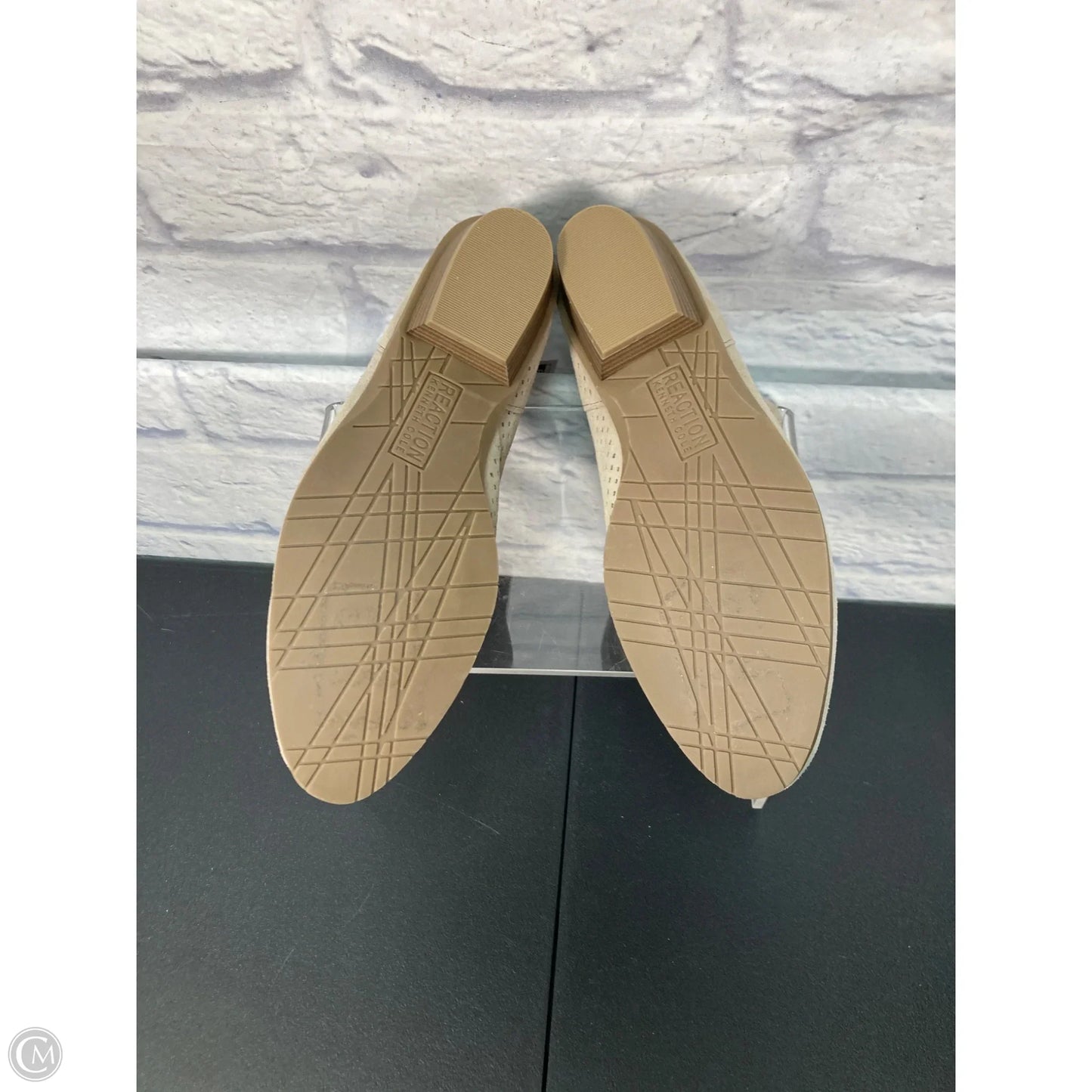 Boots Ankle Flats By Kenneth Cole In Grey, Size: 6.5