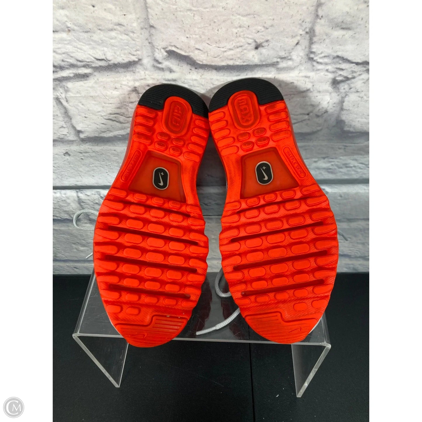 Shoes Athletic By Nike In Grey & Orange, Size: 8.5