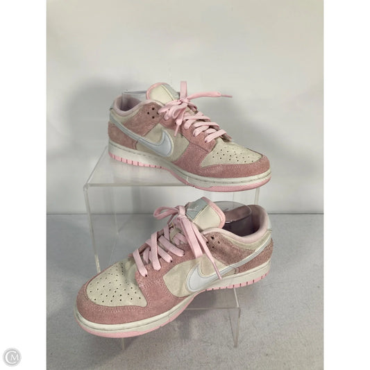 Shoes Sneakers By Nike In Cream & Pink, Size: 9