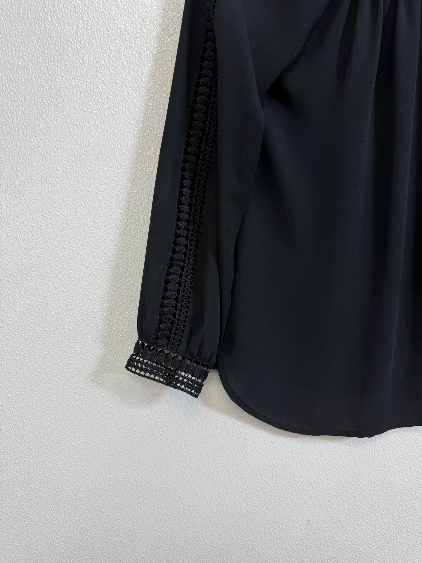Top Long Sleeve By Loft In Black, Size: Xxs