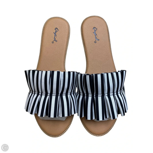 Sandals Flats By Qupid In Black & White, Size: 8