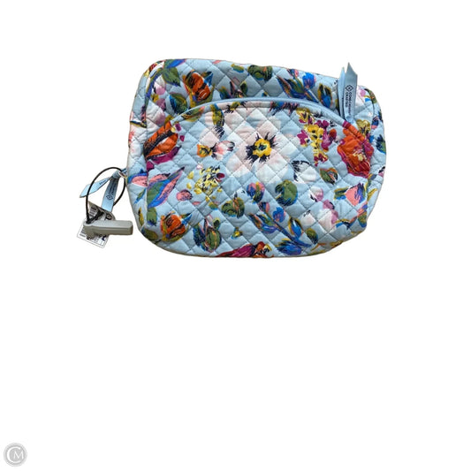 Makeup Bag By Vera Bradley, Size: Medium