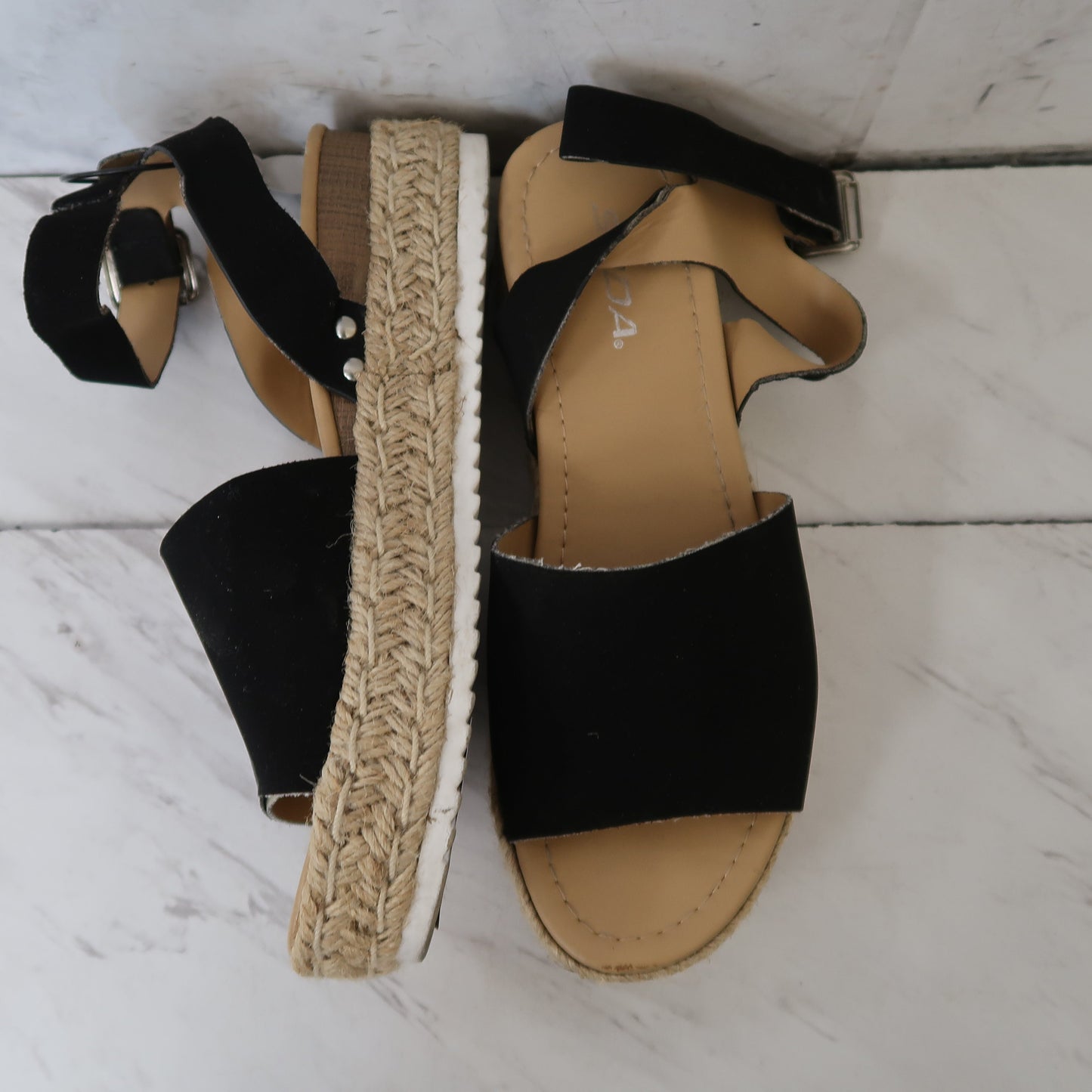 Sandals Heels Wedge By Soda  Size: 9