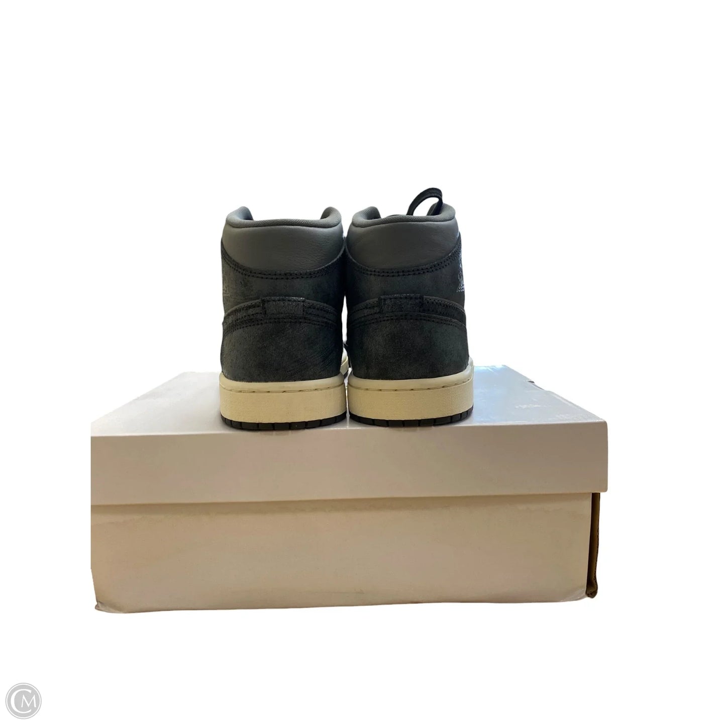 Shoes Sneakers By Nike In Grey, Size: 9.5