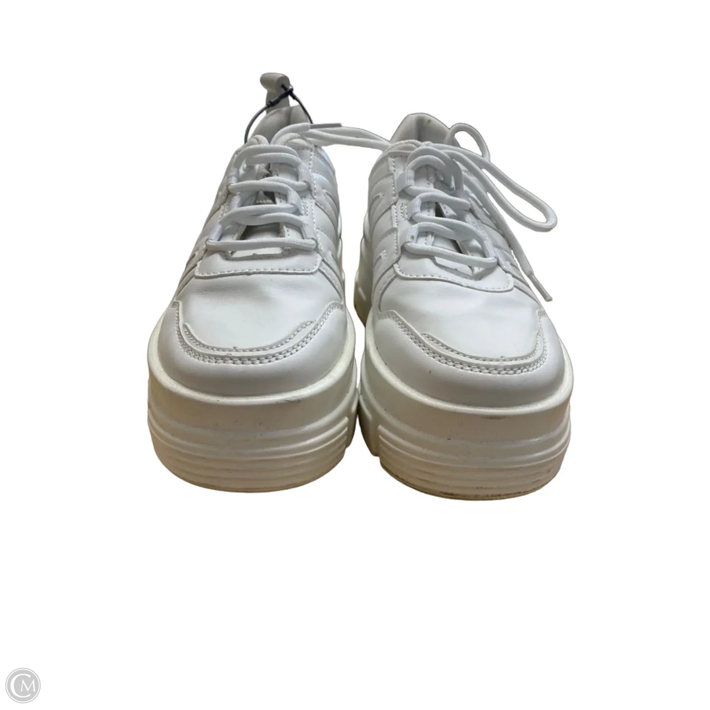 Shoes Sneakers By Clothes Mentor In White, Size: 6