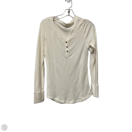 Top Long Sleeve Basic By Time And Tru In White, Size: M
