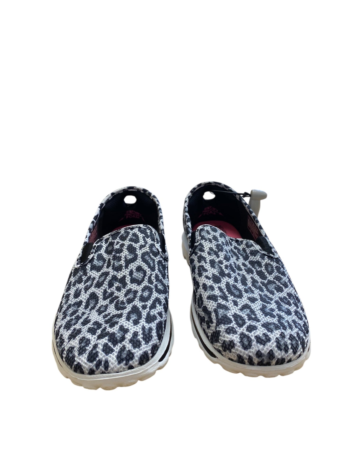 Shoes Flats By Skechers In Animal Print, Size: 8