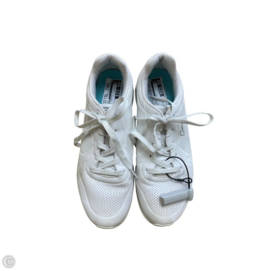 Shoes Athletic By Skechers In White, Size: 9.5