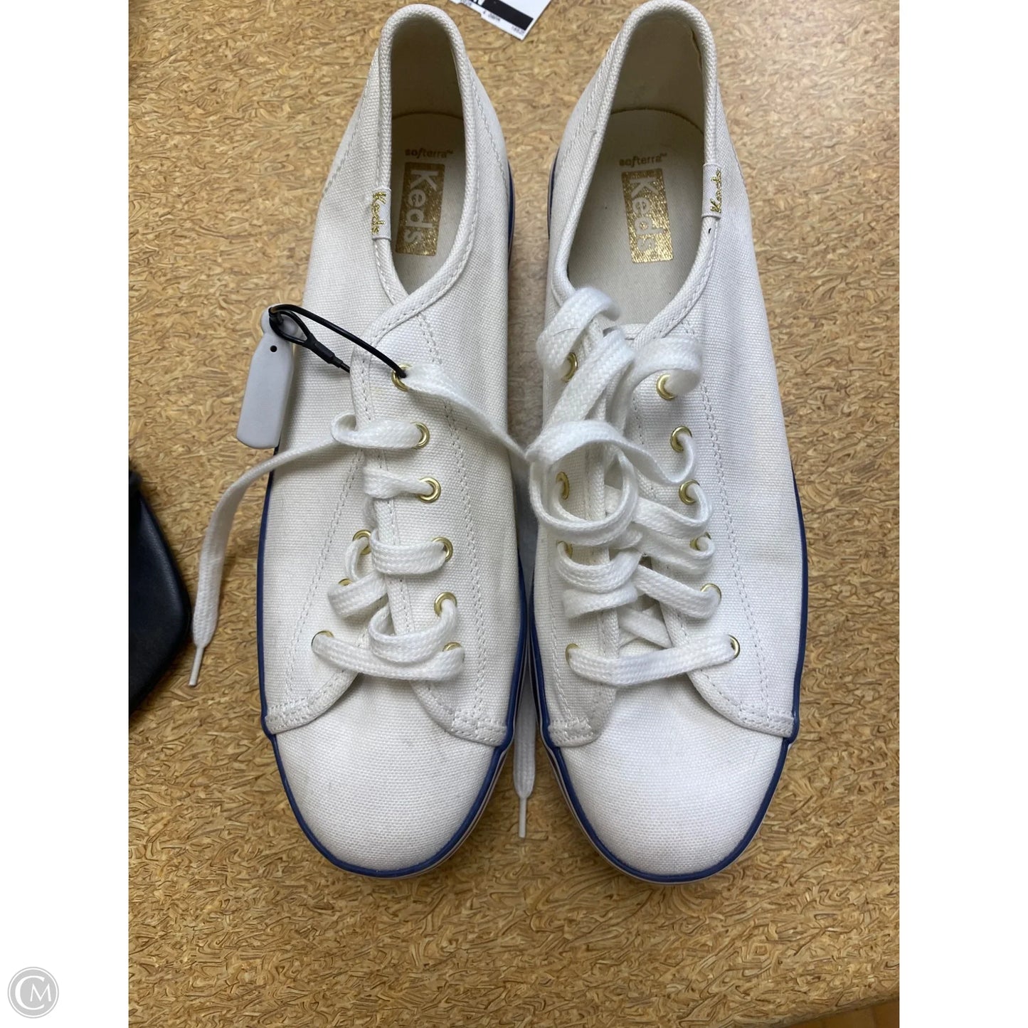 Shoes Sneakers By Keds In White, Size: 9.5