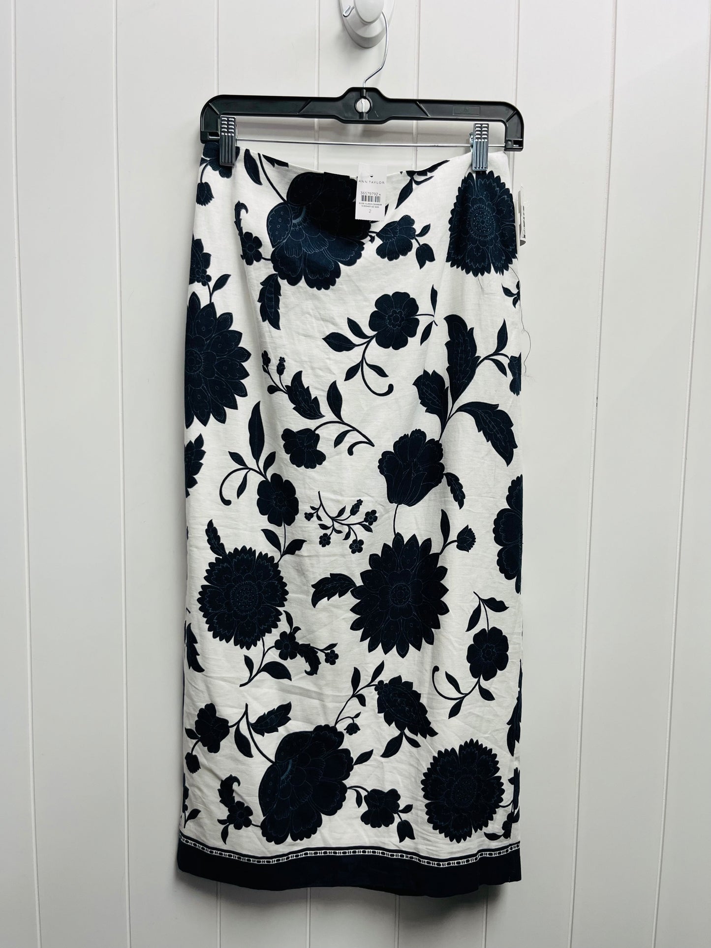 Skirt Maxi By Ann Taylor In Blue & White, Size: 2