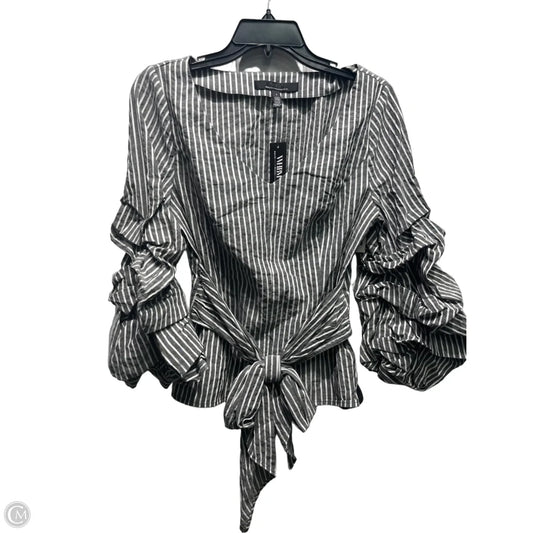 Top Long Sleeve By White House Black Market In Grey & White, Size: 4