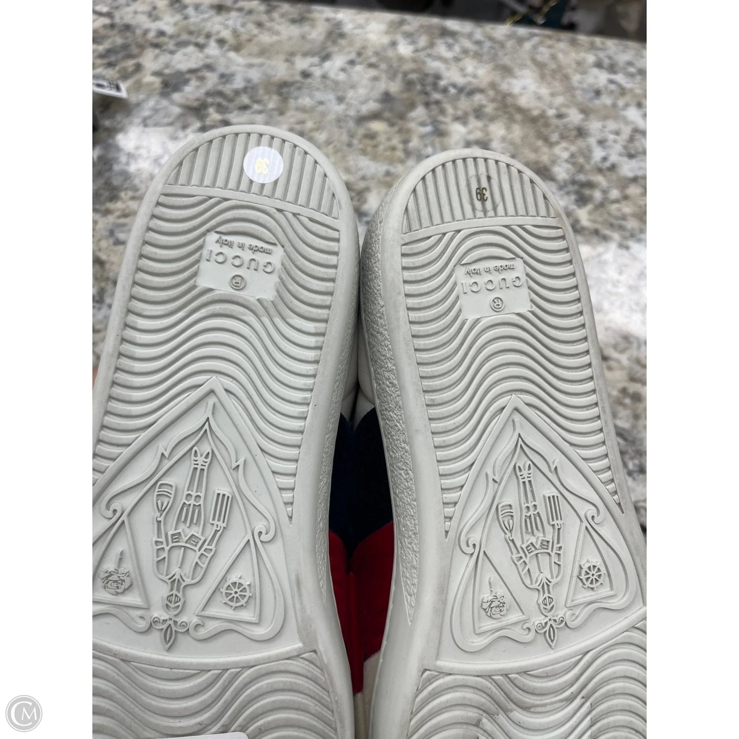 Shoes Luxury Designer By Gucci In Blue & Red & White, Size: 9