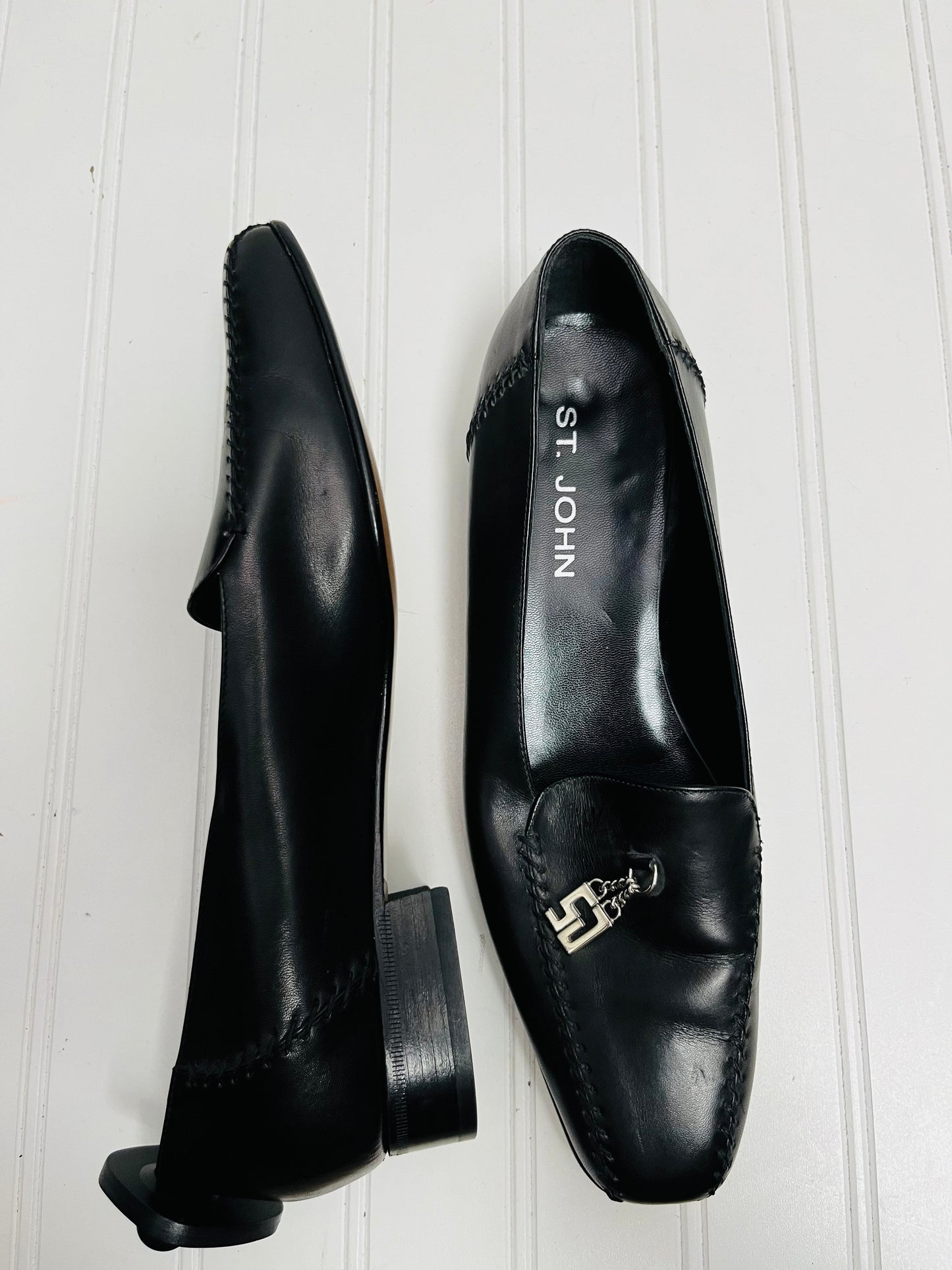 Black Shoes Flats St John Collection, Size 9