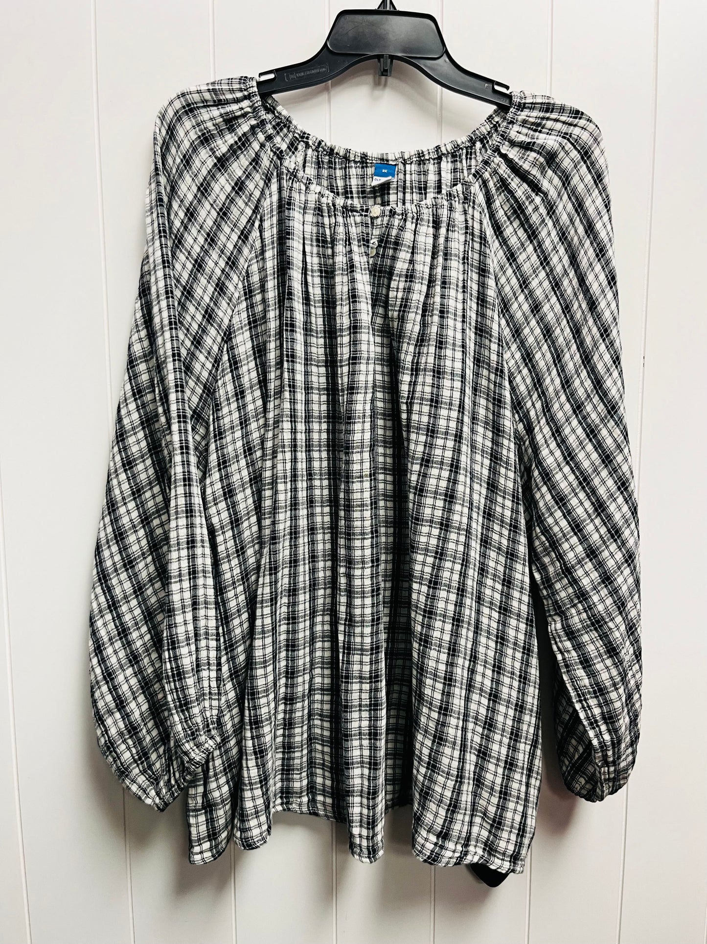Black & White Top Long Sleeve Old Navy, Size 3x