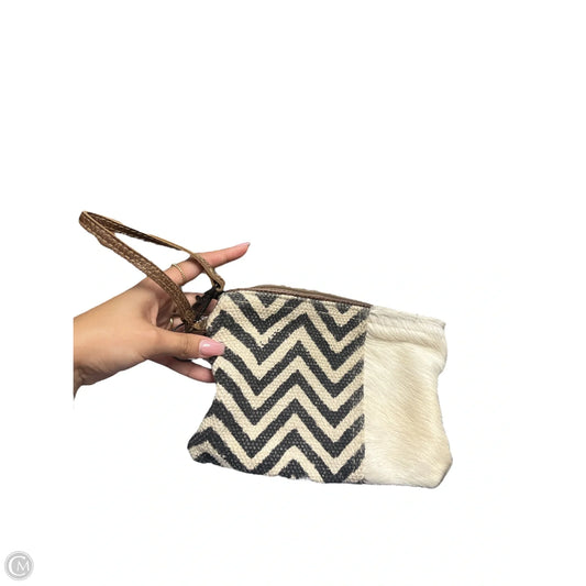 Wristlet By MYRA BAG, Size: Medium