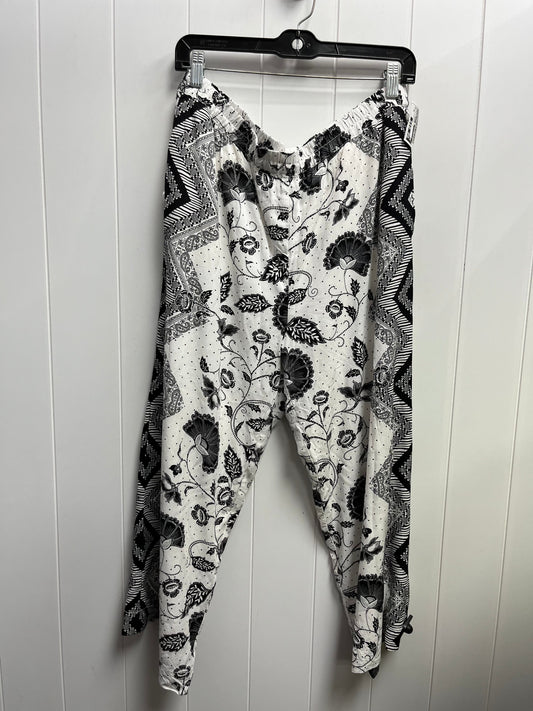 Pants Cropped By Anthropologie In Black & White, Size: Xl