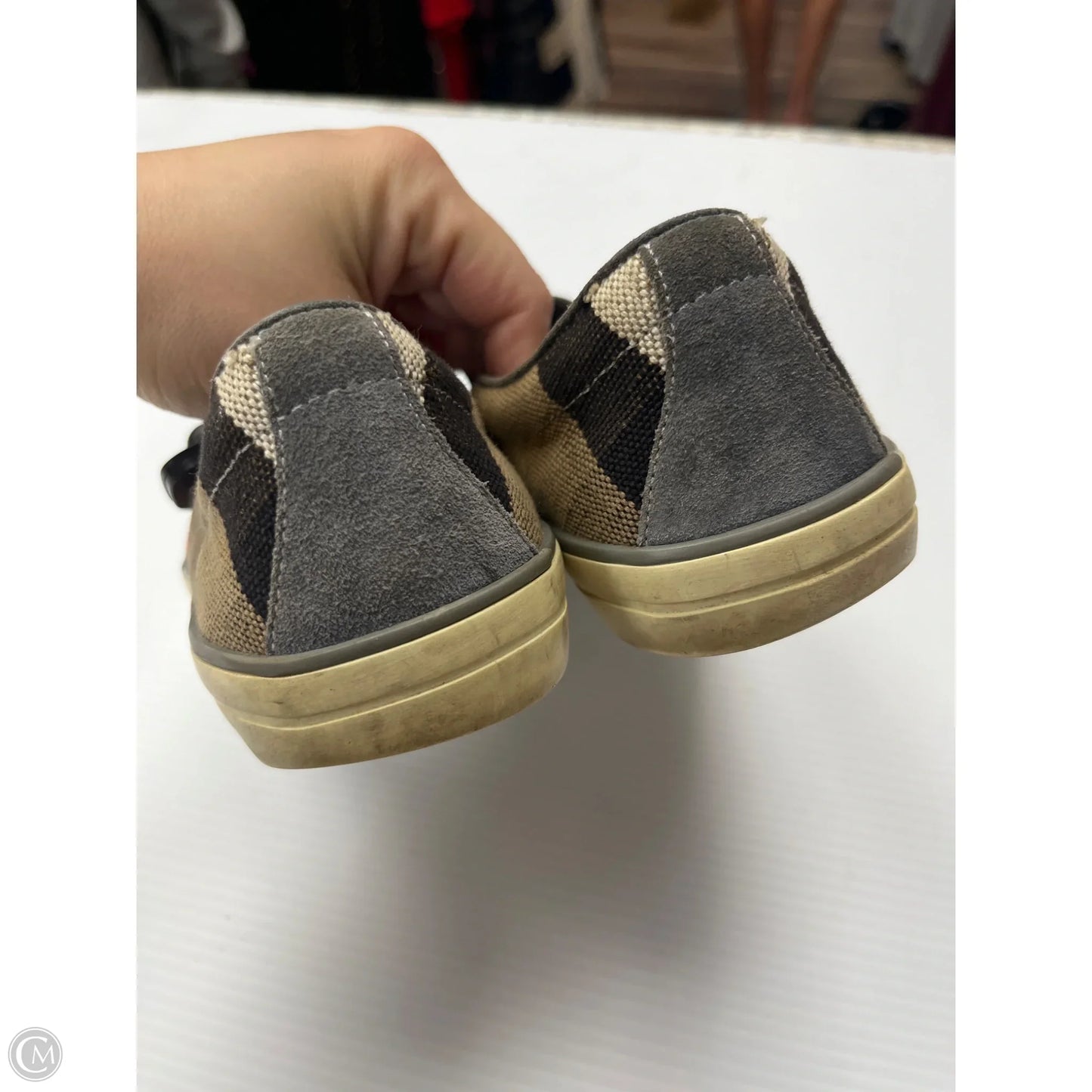 Shoes Luxury Designer By Burberry In Grey, Size: 7.5