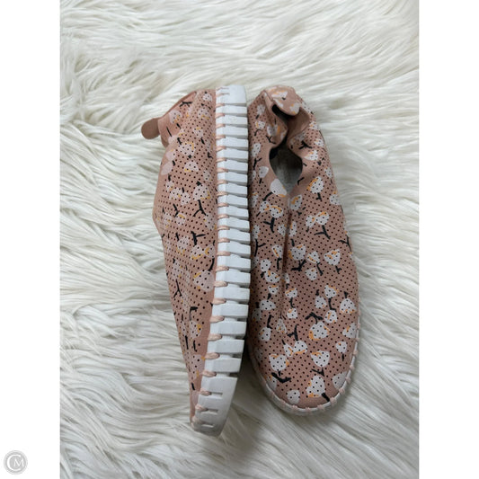 Shoes Flats By Cmc In Pink, Size: 9.5