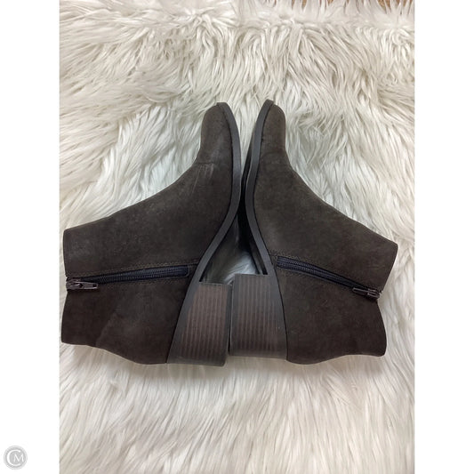 Boots Ankle Flats By City Classified In Brown, Size: 9