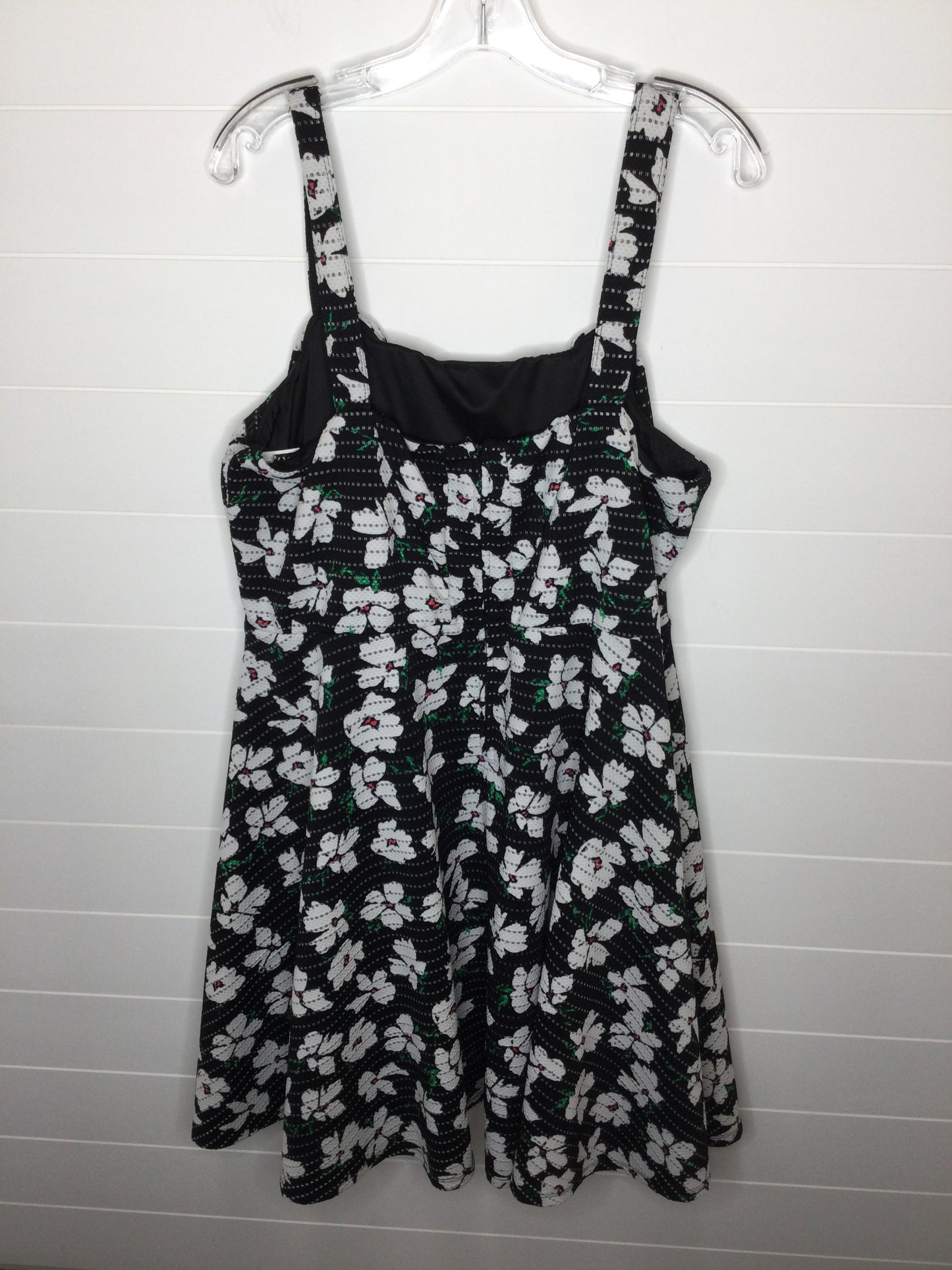 Dress Casual Midi By Torrid  Size: 2x