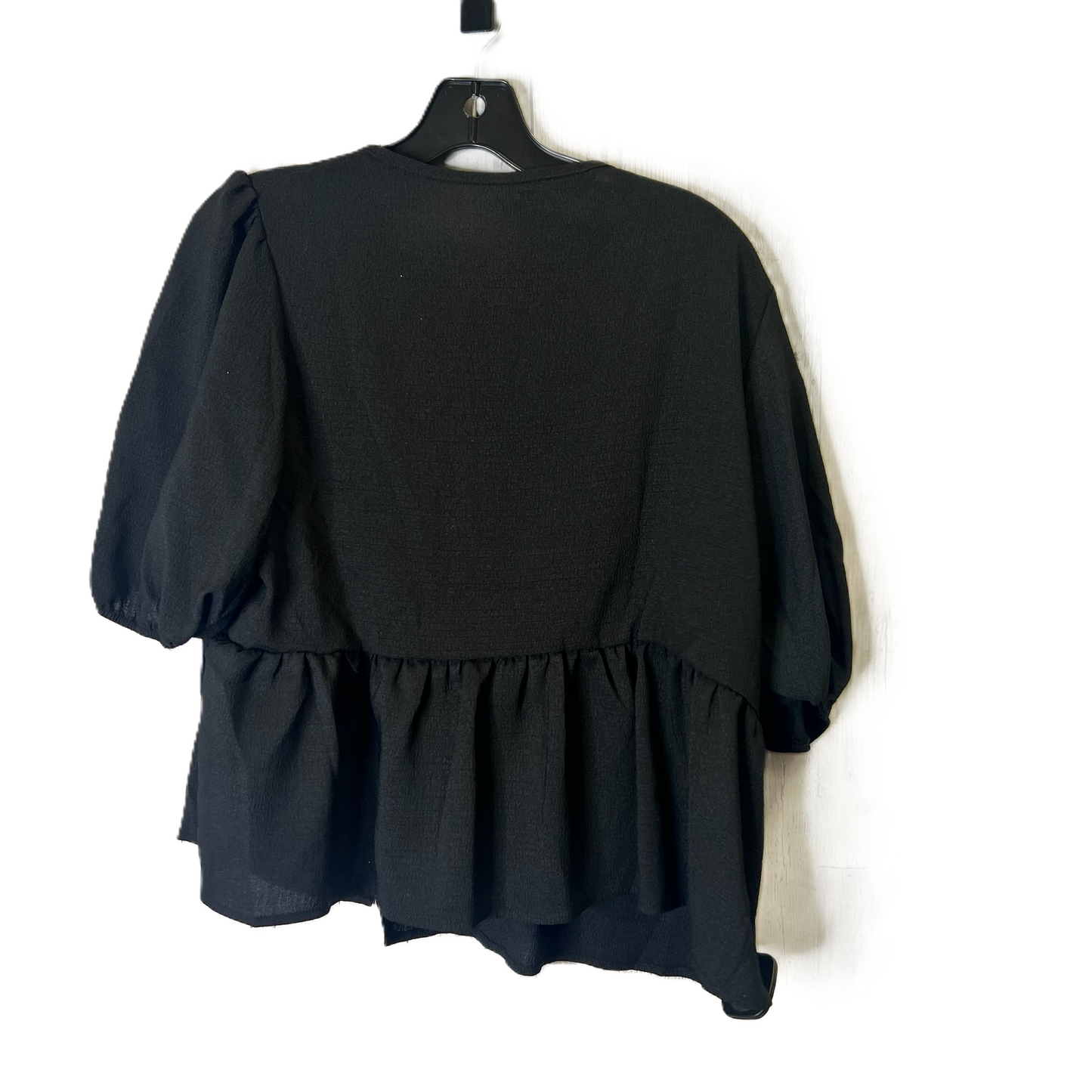 Top Short Sleeve By Shein In Black, Size: Xl