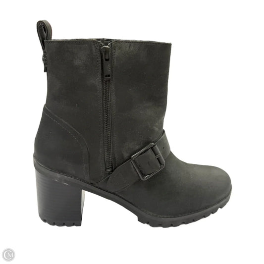 Boots Designer By Ugg In Black, Size: 11