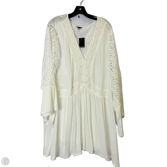Top Short Sleeve By Torrid In White, Size: 6