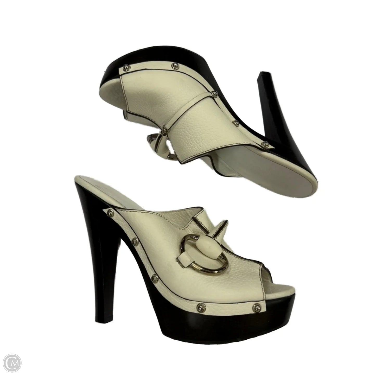 Shoes Luxury Designer By Gucci In White, Size: 9