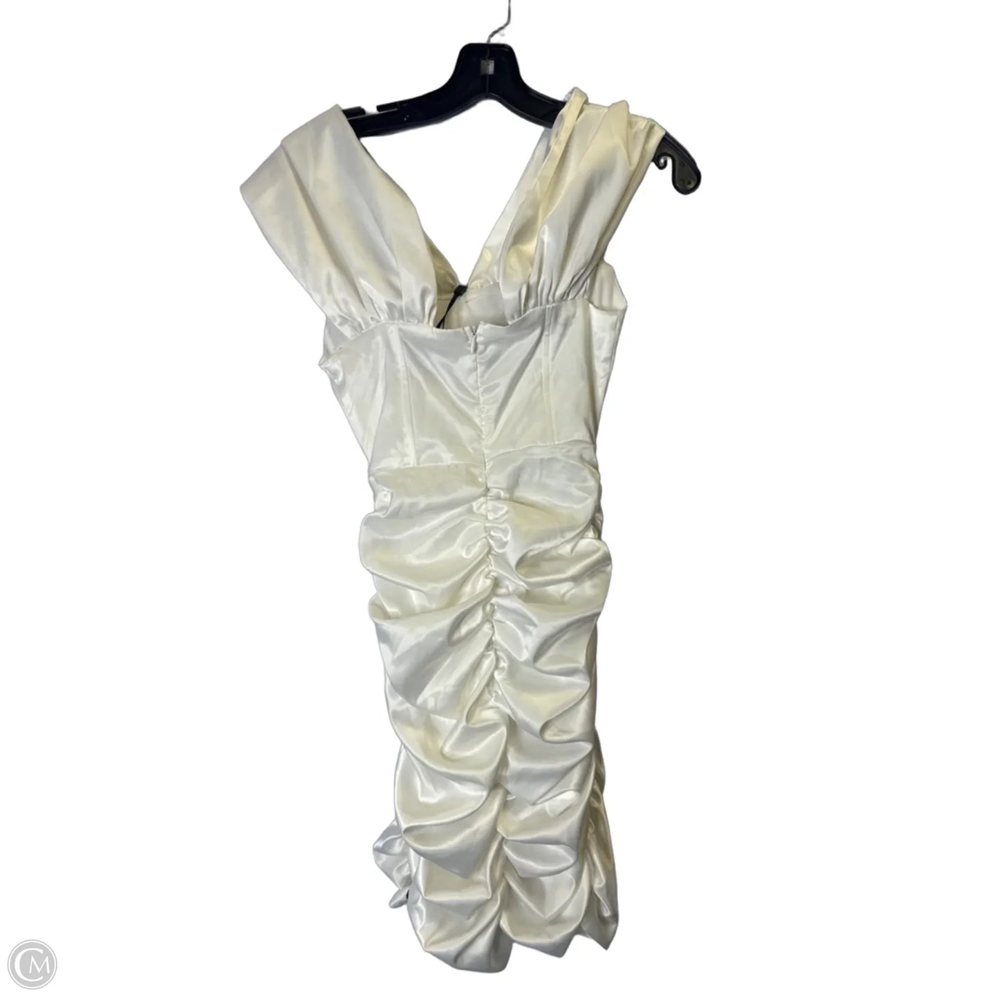 Dress Party Short By Clothes Mentor In White, Size: Xs