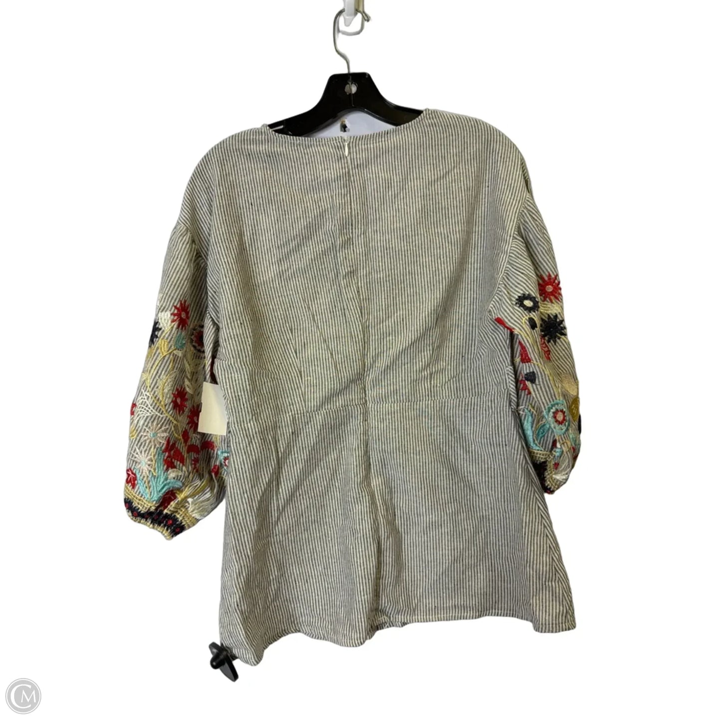 Top Short Sleeve By Clothes Mentor In Striped Pattern, Size: M