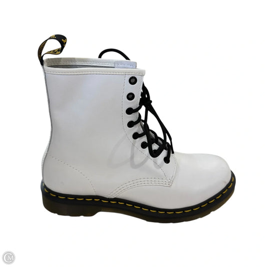 Boots Ankle Flats By Dr Martens In White, Size: 10