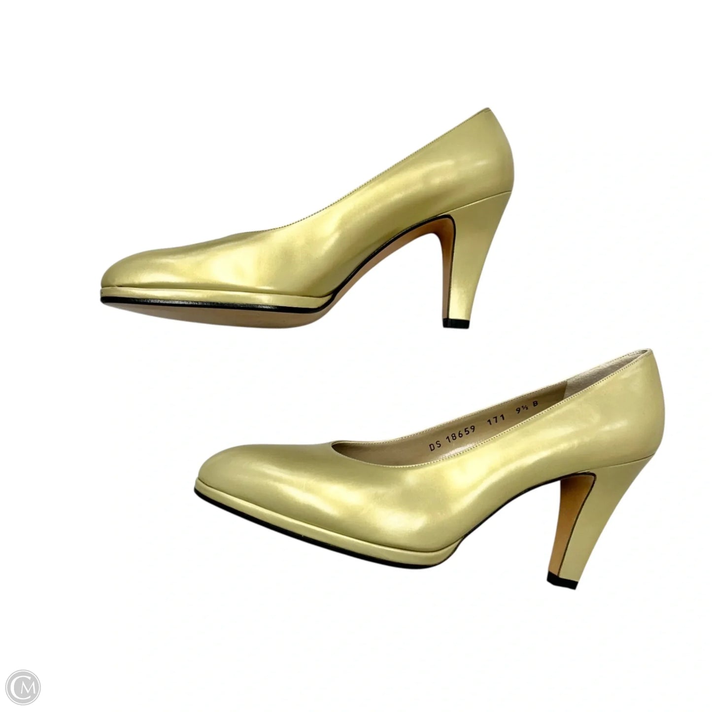 Shoes Luxury Designer By Ferragamo In Gold, Size: 9.5